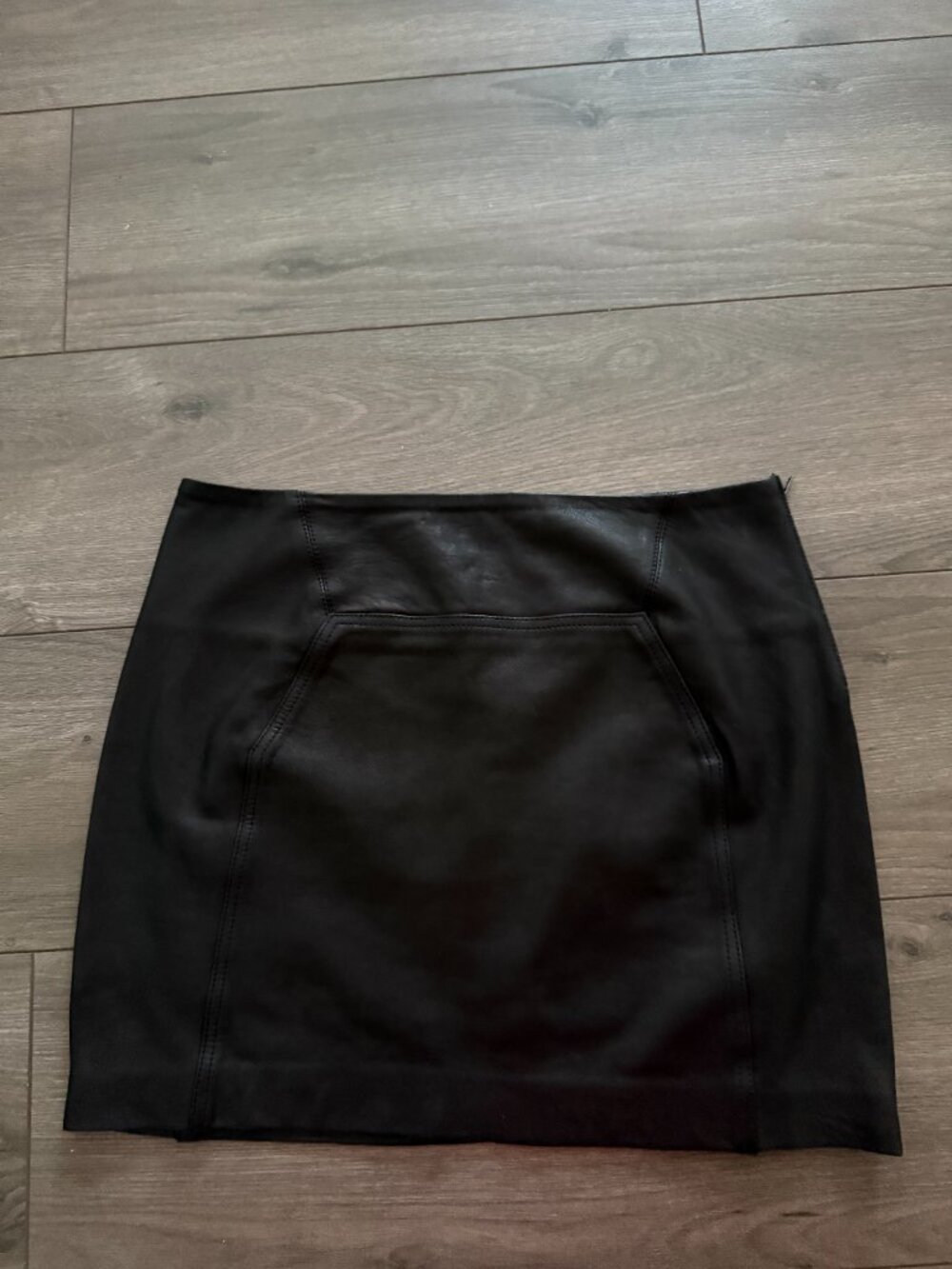 Diane Von Furstenberg DVF Black Leather Mini Skirt Size 6